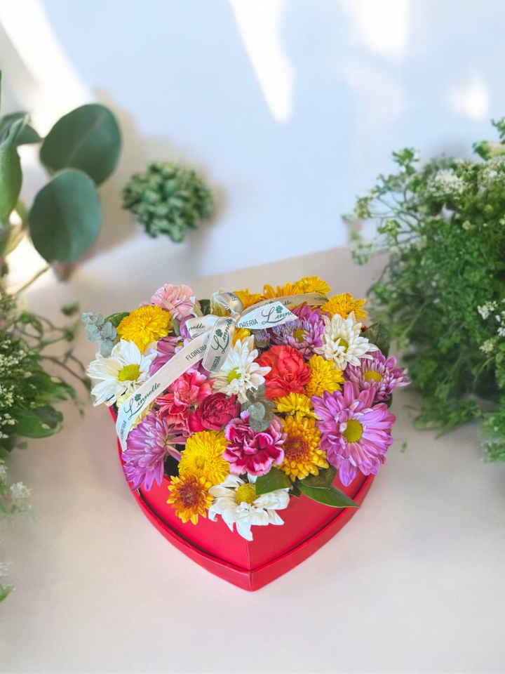 Producto: Precios entre S/50 a S/100 / código: Box Corazon Primaveral